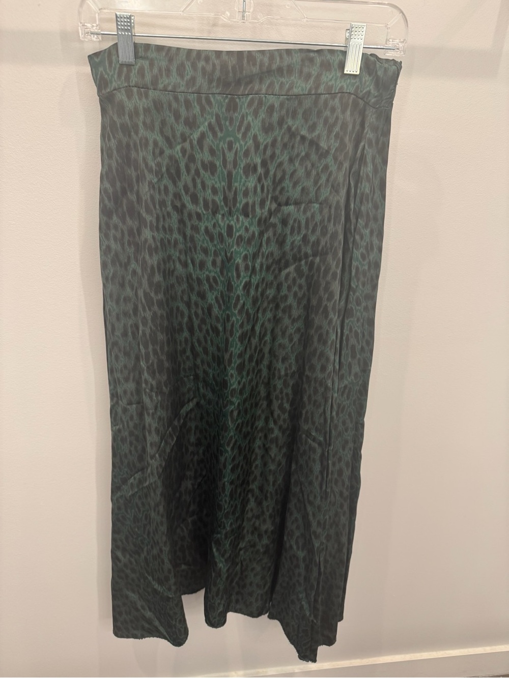Green Animal-Print Midi Skirt — Sleek Everyday Midi